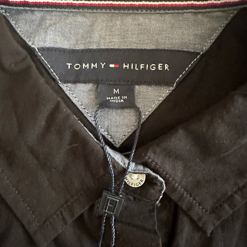 TOMMY HILFIGER Black Heritage Shirt - Size Medium - Never worn - Picture 6 of 6